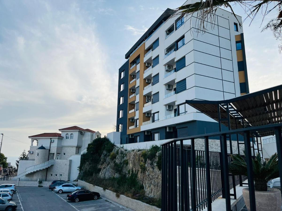 Art'S Apartment Mit Pool Ulcinj Pinjes Buitenkant foto
