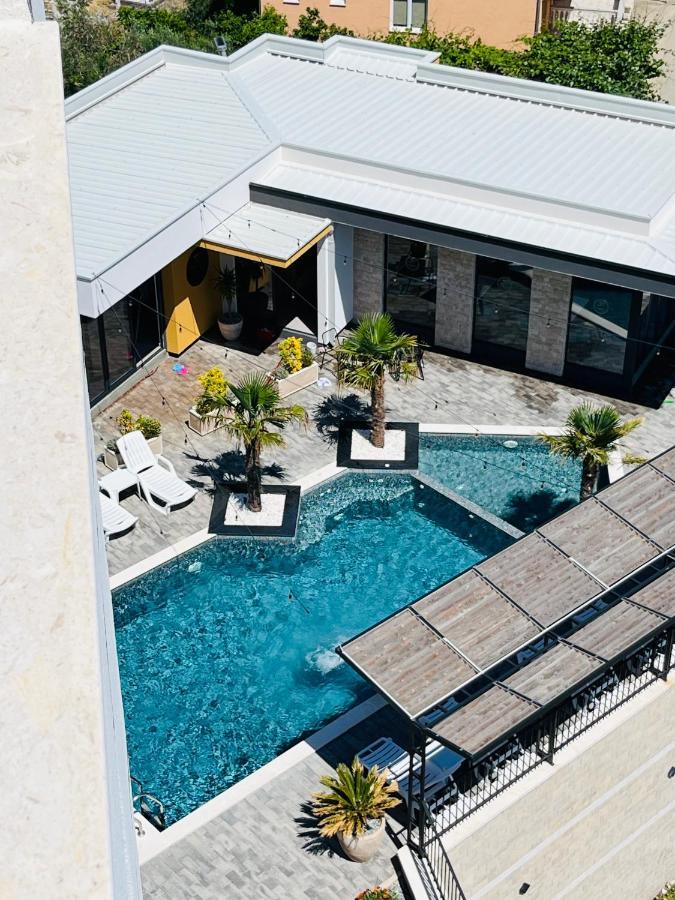 Art'S Apartment Mit Pool Ulcinj Pinjes Buitenkant foto